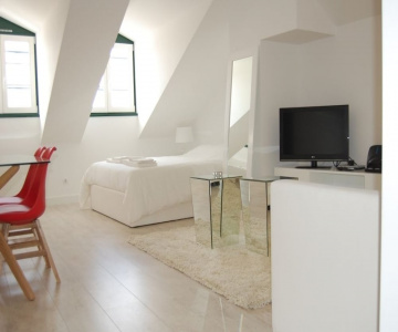 Wallis Apartments