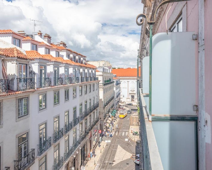 Happy @ Chiado