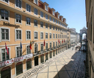 Travellers House - Hostel