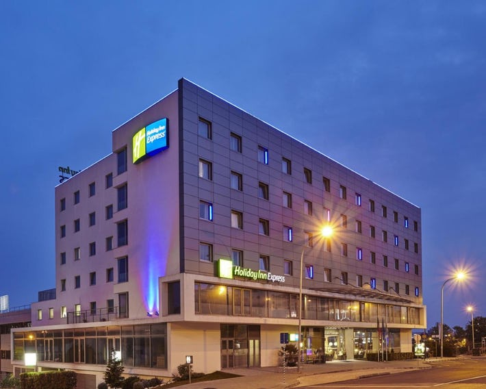 Holiday Inn Express Lisbon  Alfragide