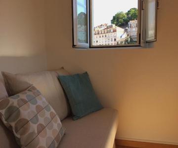 Boavista Apartment, Panoramic Castle, Graça and City Views, Historic Mouraria Lisbon