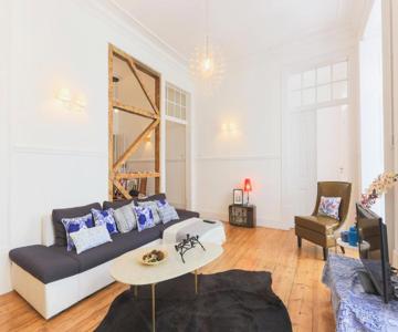 Lisbon Secret & Charming Baixa 4 bedroom apartment