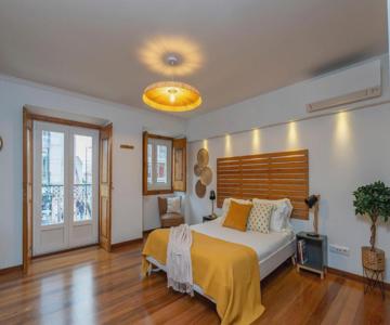 Superb Apartments Overlooking Graça In Lisbon