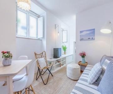 Renovated Typical Baixa Apartment, By TimeCooler