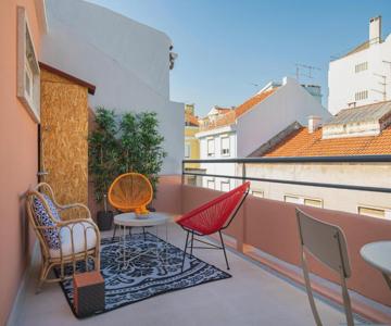 Lovelystay - Sunny 1bdr Apartment W/terrace
