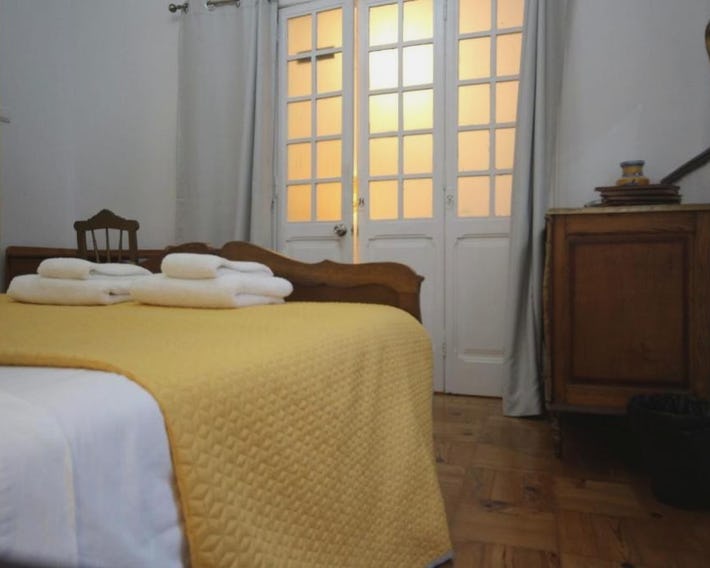 Antique M1 R1 - Amazing Double Room with shared Bathroom in Marques Pombal