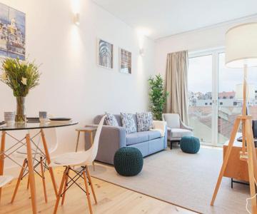 Modern One Bedroom Flat with Kitchen by LovelyStay
