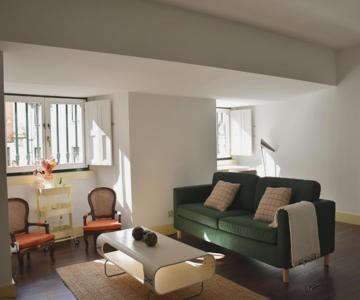 S. Bento Studio W/ Garage