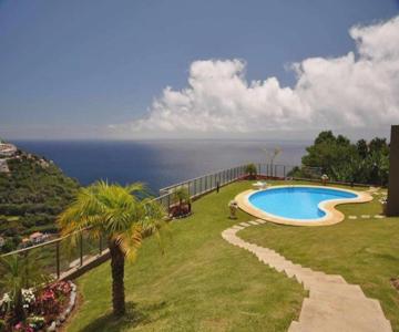 Plaza Bay Luxury Apartment With Swimming Pool