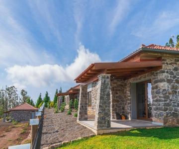 Rochão Village by Rent2U, Lda