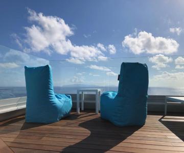 Luxurious Penthouse Suite Direct At Sea