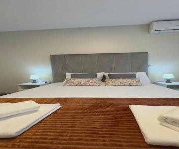 LA VIE Center Flat