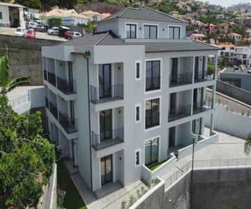 Dona I Apartments at Botanical Garden