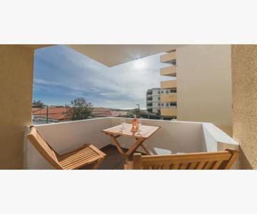 Grey View Apartment