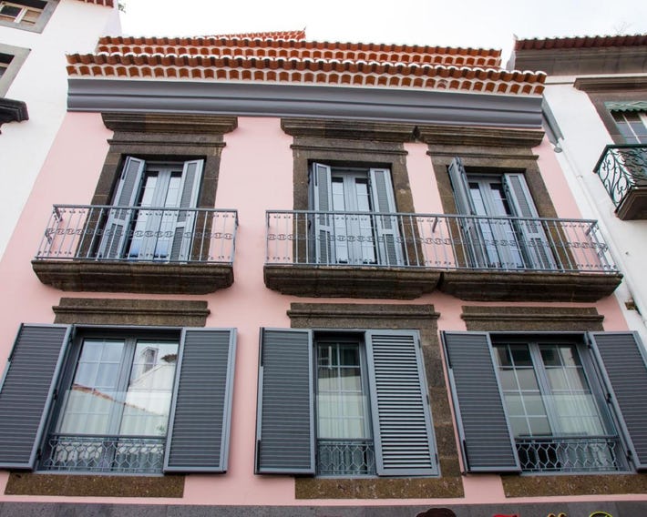 Apartamentos Funchal by Petit Hotels