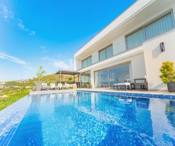 Lê Maison Deluxe Madeira - Where Peace is breathed and Luxury is felt!