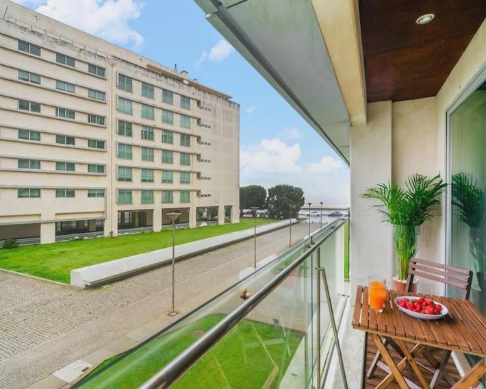 Ocean Front 2bed Luxury w/ Elevator Parking WI-FI