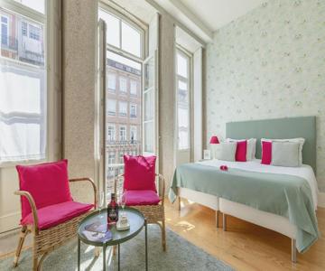 Charming Balcony Apartment in Historic Ribeira - Inside Porto Apartments "Mouzinho"