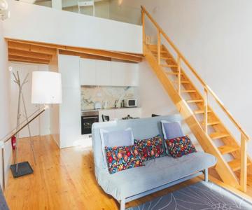 Aposentus -Romantic Mezzanine Apartment With a Balcony