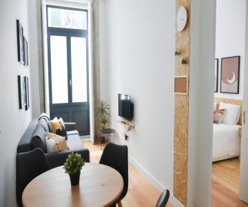 Comfort next to main avenue and metro Trindade