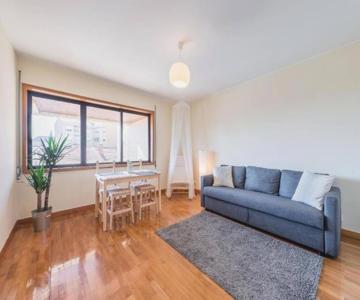 Gaia House - Apartamento com Metro à Porta e Centro Histórico Perto