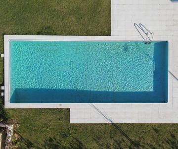Host Wise - Luxurious Impressive Apartment - Balcony and Pool