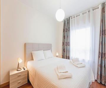 2br Flat By Metro W/ Free Parking By Lovelystay