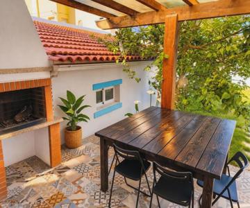 Akistay Guest House - Caparica