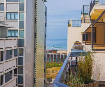 Costa Terrace