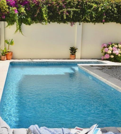 Beach house upscale villa with pool
