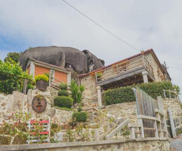 Casa Do Penedo