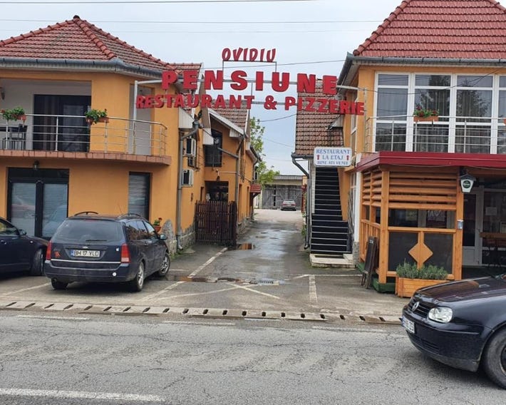 Ovi Panzio Es Restaurant