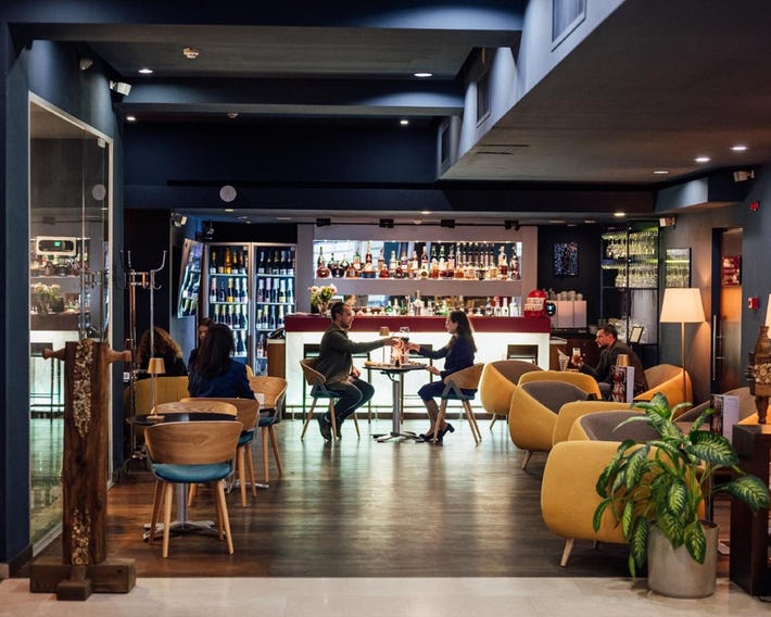 Peakture Hotel