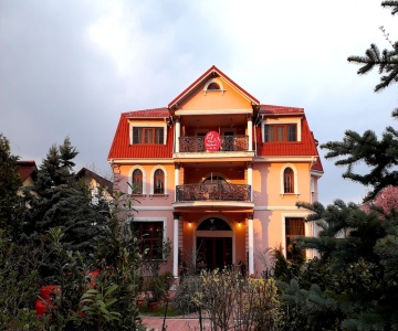 Liz Residence