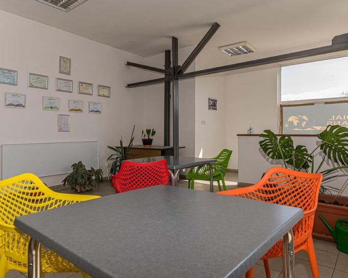 Hostel Ghimbav Airport