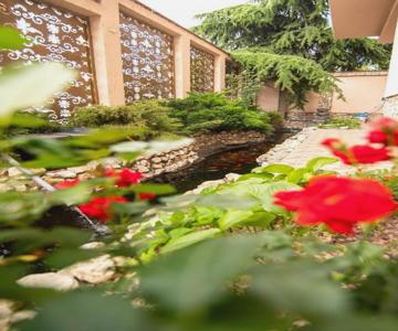 Rosiem House