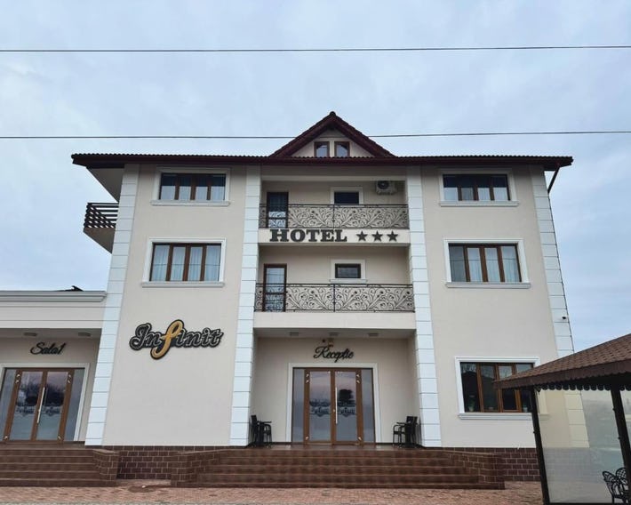Hotel Infinit