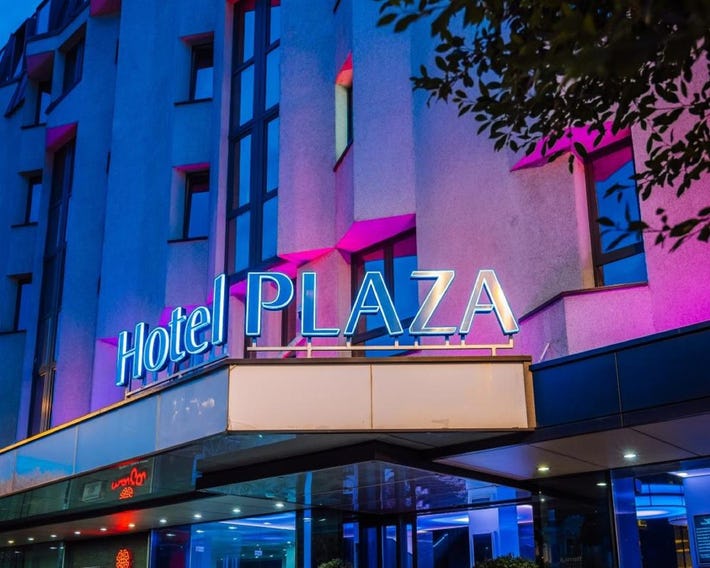 Plaza V Hotel