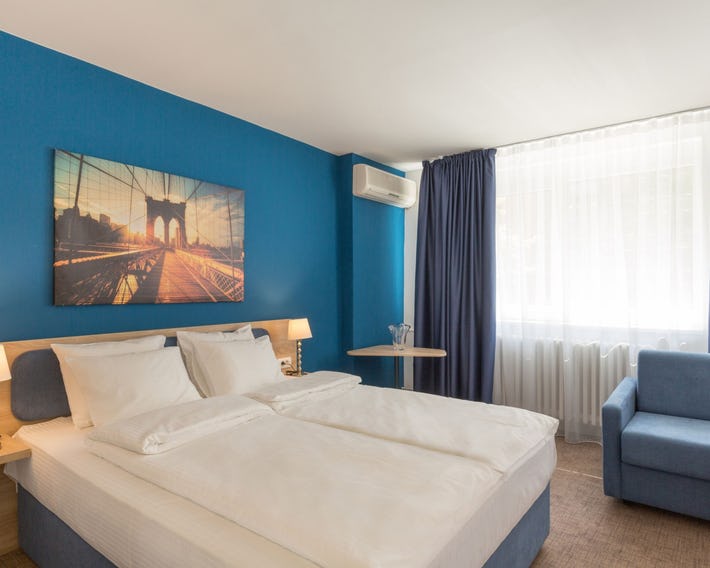 Premium Crown Suites