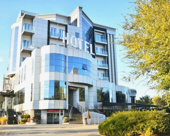 Hotel Zeneva Lux