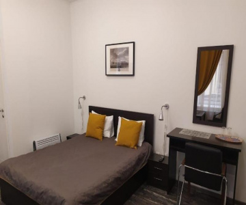 White and Black Home Hotel