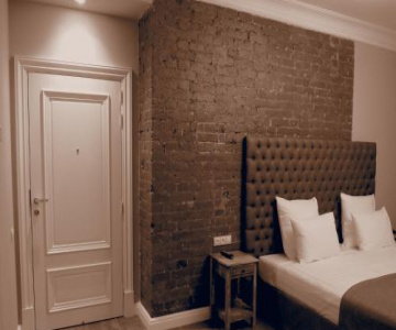 Metropolis Hotel