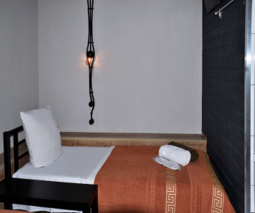 Deep House 1905 Hotel