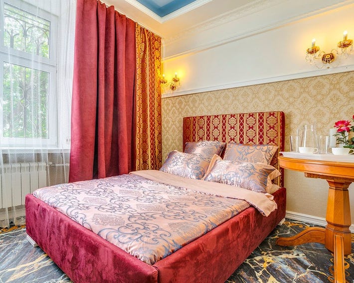 Golden Hotel