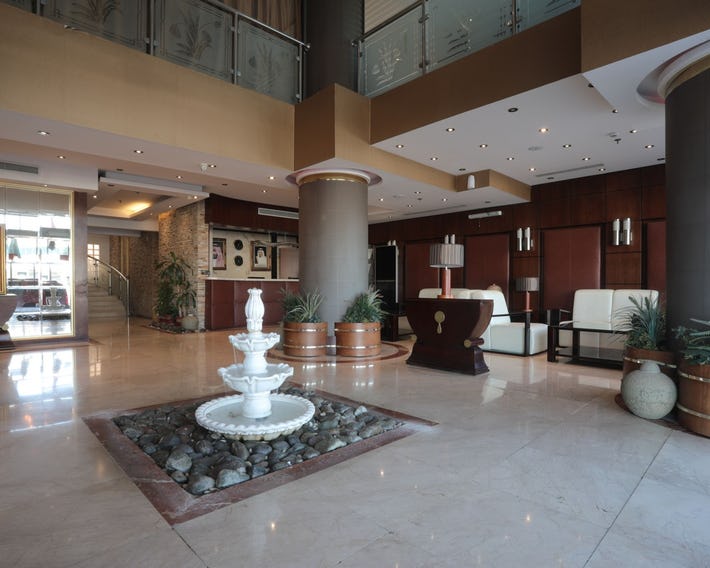 Lafontaine Jeddah Hotel