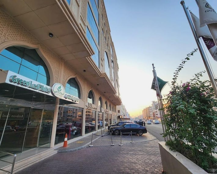 Green Leaf Hotel