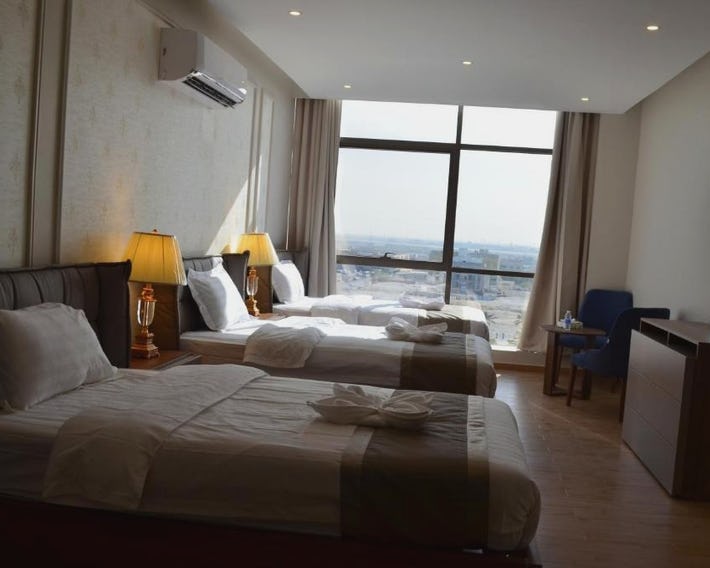 Larissa Suites