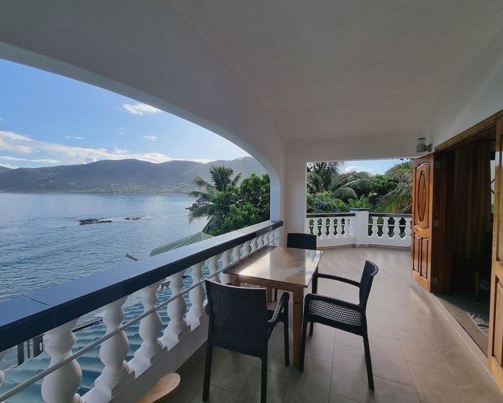 The Drake Seaside Apartment