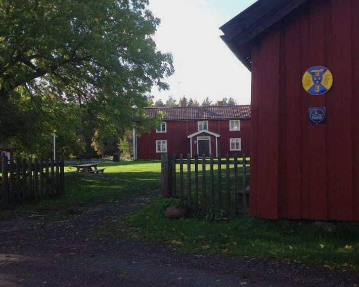 Bull-August gård vandrarhem/hostel