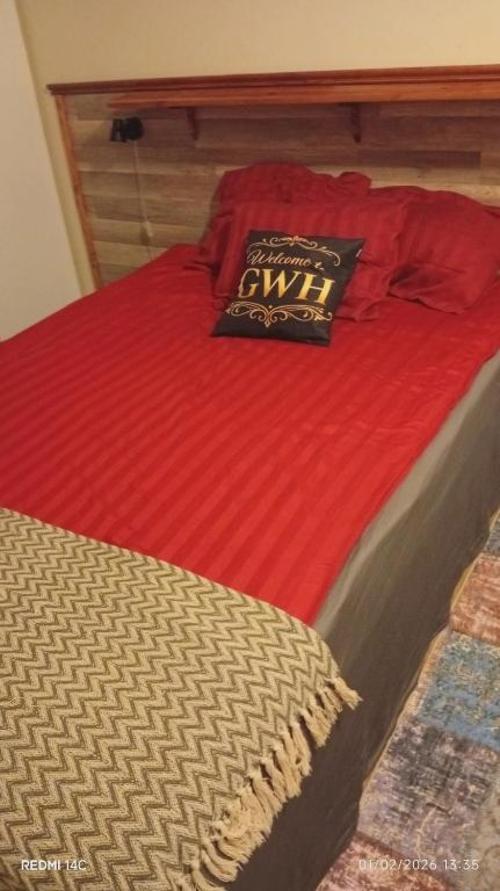 Golden Work Hostel